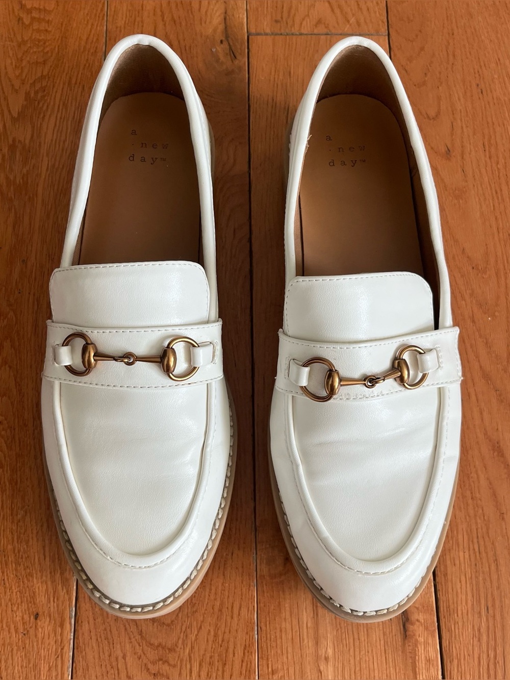 A New Day White Leather Loafers with Gold Bit Detail - Size 8 1/2